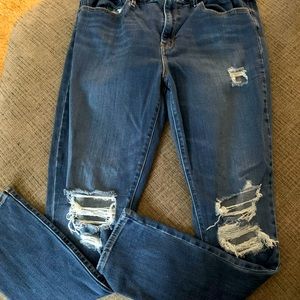 Ripped Levi’s Skinny Jeans